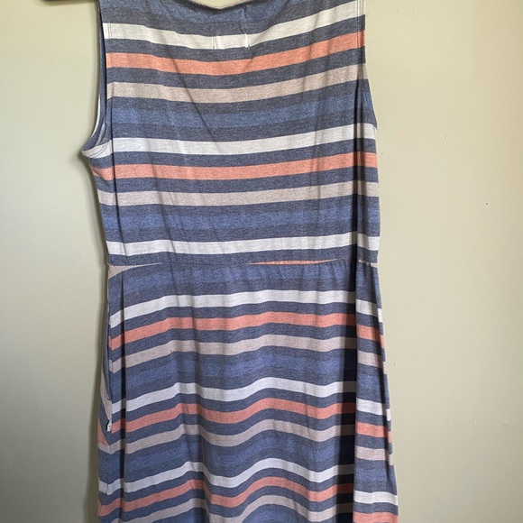 Quicksilver sundress with pockets. Size L EUC - Picture 2 of 4